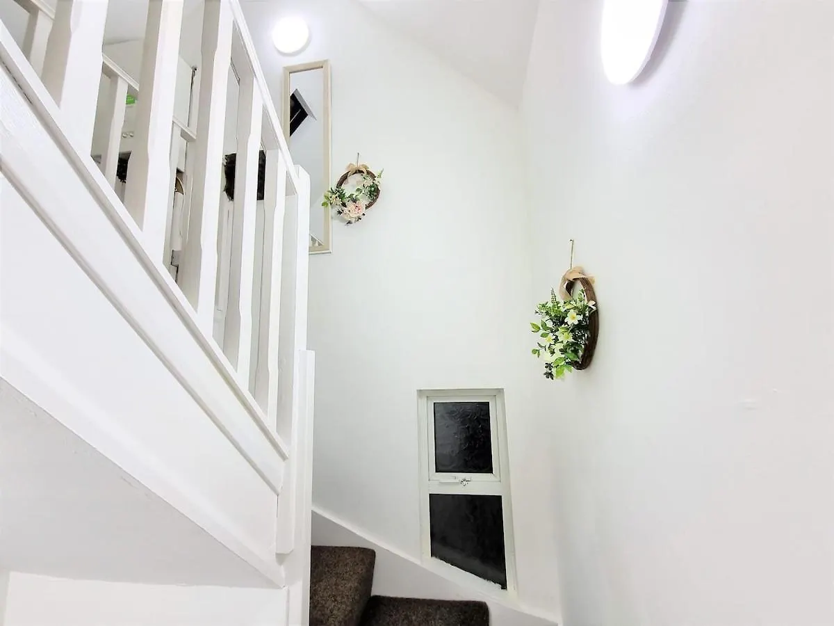 Daire -F1-Gh- Enjoy A Wonderful Stay In Our Cosy Luxurious, Spacious Ground Floor Apartment, Free Parking, Free Wifi Leeds  Birleşik Krallık