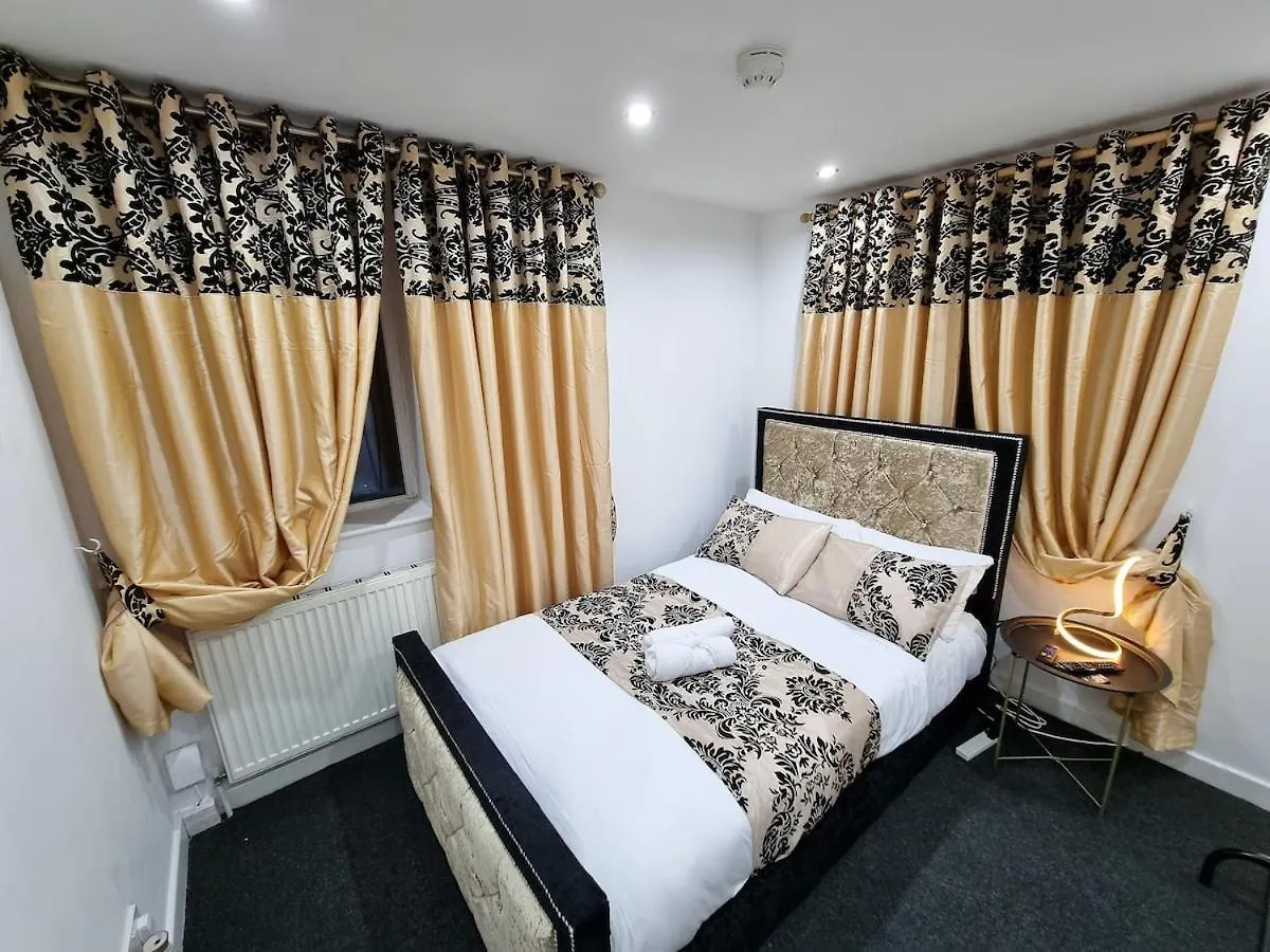 -F1-Gh- Enjoy A Wonderful Stay In Our Cosy Luxurious, Spacious Ground Floor Apartment, Free Parking, Free Wifi Leeds  0*, Leeds (West Yorkshire) Birleşik Krallık