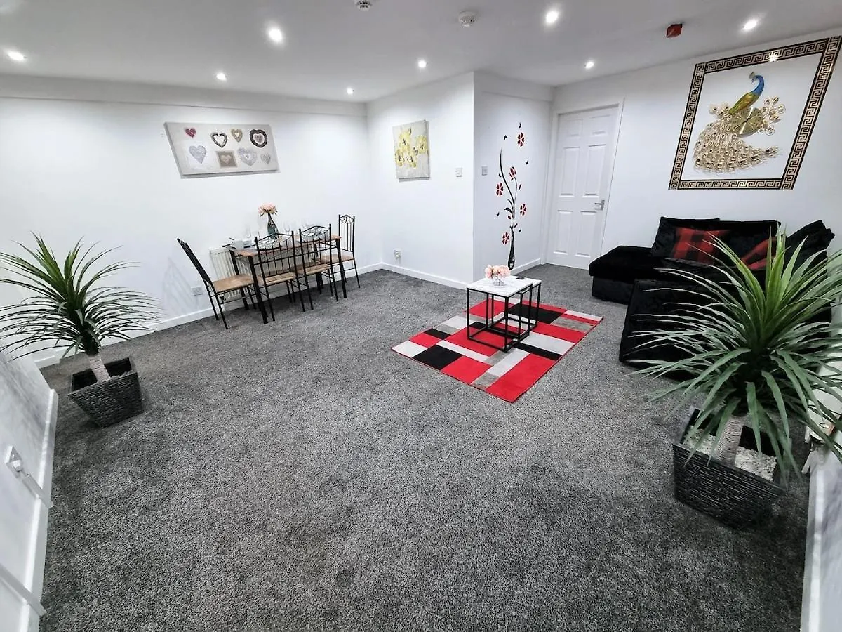 Daire -F1-Gh- Enjoy A Wonderful Stay In Our Cosy Luxurious, Spacious Ground Floor Apartment, Free Parking, Free Wifi Leeds