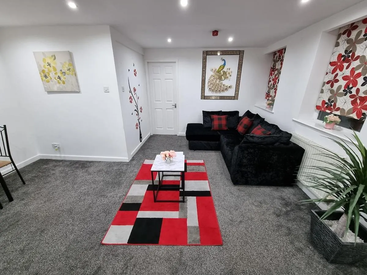 -F1-Gh- Enjoy A Wonderful Stay In Our Cosy Luxurious, Spacious Ground Floor Apartment, Free Parking, Free Wifi Leeds  0*, Leeds (West Yorkshire)